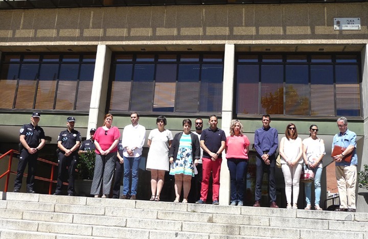 Puertollano se concentra como muestra de solidaridad con víctimas de Orlando