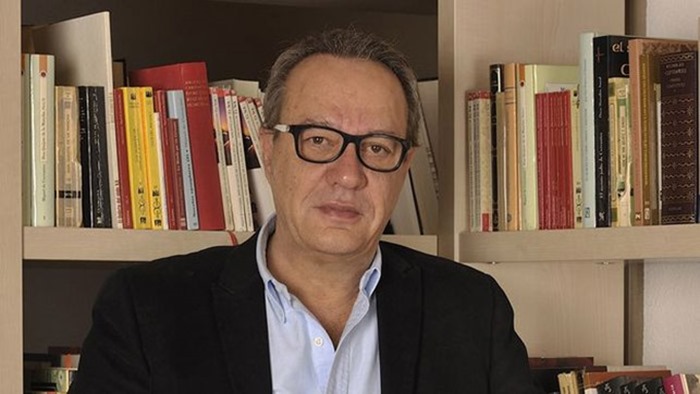 Manuel-Julia-director