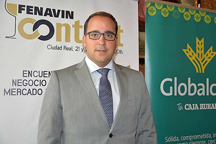 El director general de Globalcaja, Pedro Palacios Gómez, ha mostrado la apuesta de la entidad bancaria por FENAVIN