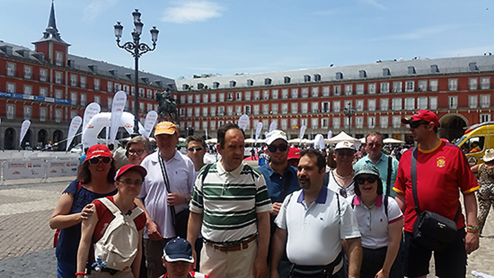Usuarios del centro ocupacional de manzanares en su visita a Madrid