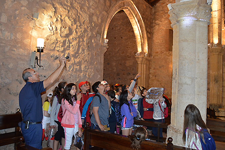 Un momento de la visita de los alumnos