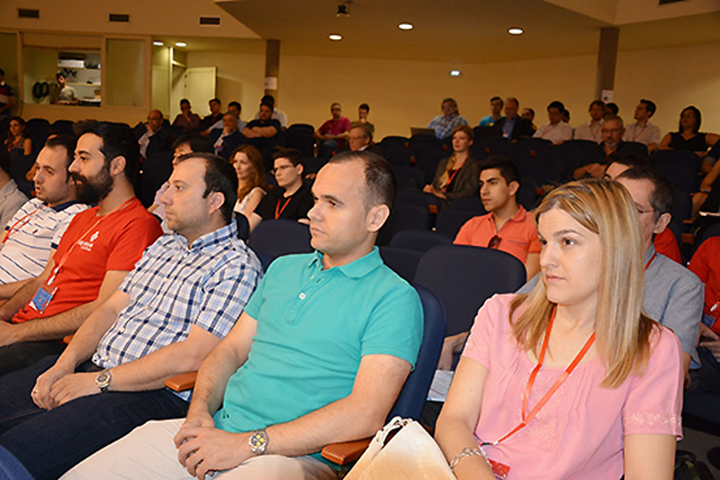 Asistentes a la Conferencia Internacional sobre la Calidad de la Información que se celebra en la Escuela Superior de Informática de la Universidad 