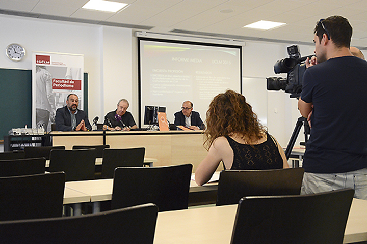 El informe "Los medios de comunicación en Castilla-La Mancha ha sido presentado hoy en el campus de Cuenca