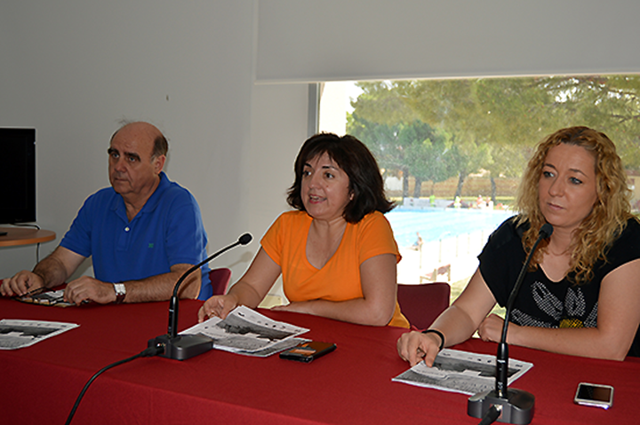 La concejala de Deportes, Nohemí Gómez Pimpollo y los presidentes de los Clubes de Natación “Alarcos” y “Ciudad Real”, han presentado el campeonato