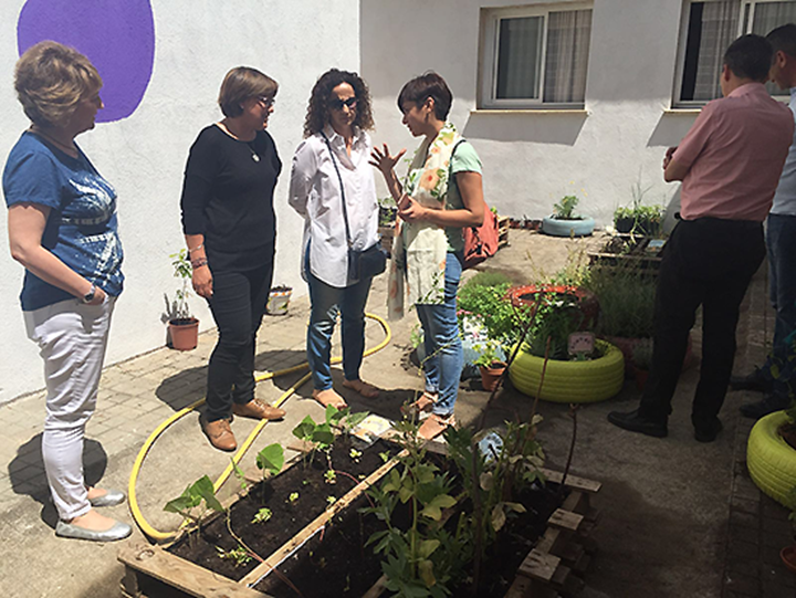 La candidata n&uacute;mero uno del PSOE al Congreso por Ciudad Real, Isabel Rodr&iacute;guez, ha visitado hoy un colegio en Plasencia