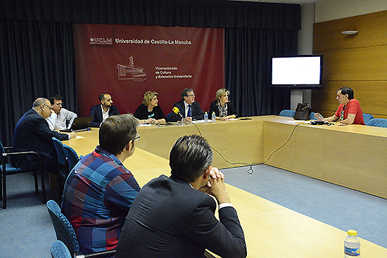 El rector de la UCLM, Miguel Ángel Collado, ha presentado la programación en el campus de Cuenca