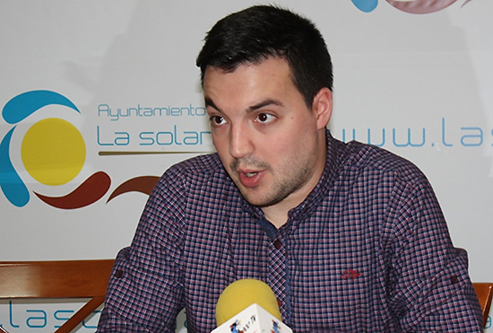 El concejal de juventud de La Solana, Vicente González, presentó la programación