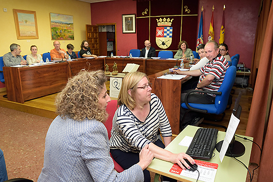 Un momento del pleno, en el que también se ha efectuado el sorteo para nombrar a los miembros de las mesas electorales