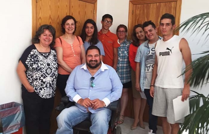 0 Foto de familia, junto a autoridades y monitoras