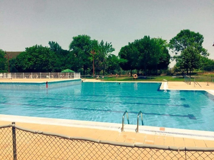 La piscina de la Dehesa Boyal de Puertollano abre con 1.200 bañistas en su primer fin de semana