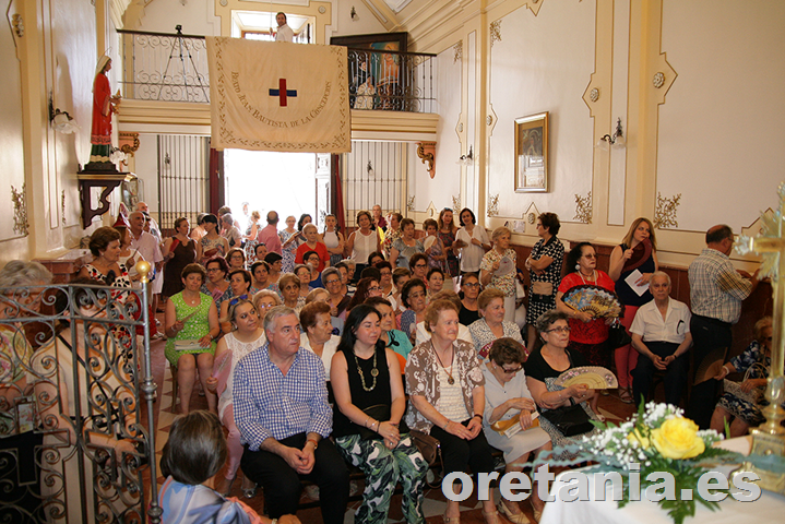 Aspecto de la capilla de san Juan Bautista de la Concepci&oacute;n, antes de comenzar la eucarist&iacute;a.