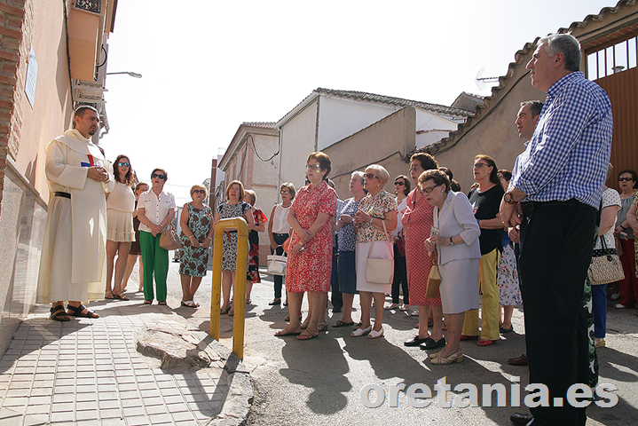 Un momento del acto celebrado en la esquina suroeste de la calle del santo.