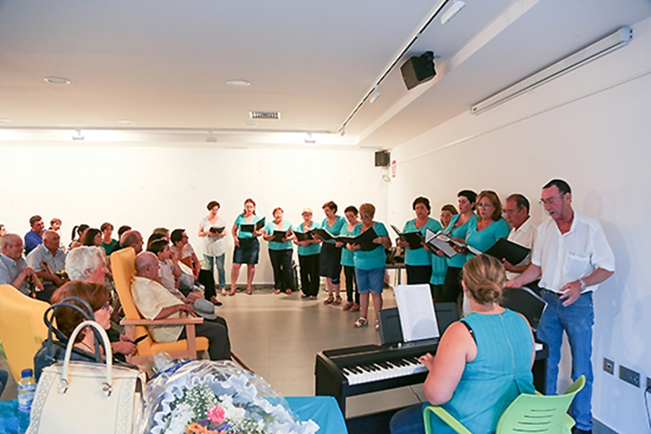 La banda municipal de música participó en la clausura de la semana de los mayores