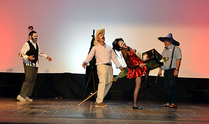 Momento de un espectáculo durante la inauguración del festival