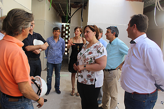 En el centro la delegada de la Junta de Comunidades de Castilla-La Mancha en Ciudad Real, Carmen Teresa Olmedo, durante su visita a las obras