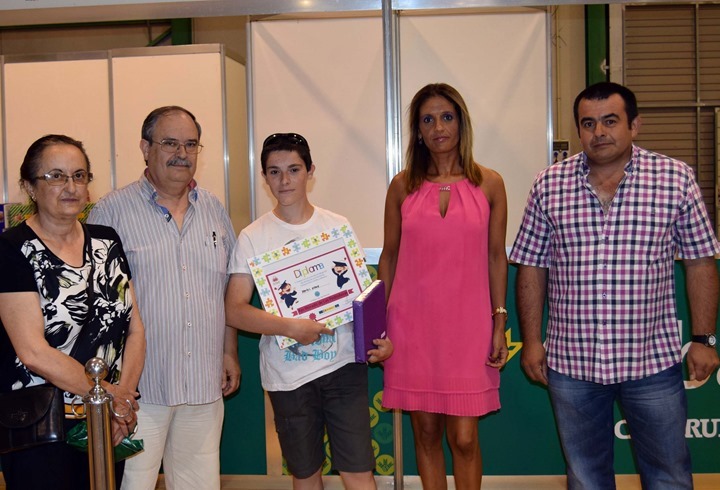 Daniel Ochoa del IES de Madridejos recoge el primer premio de ESO