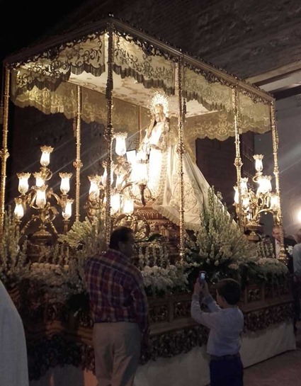 0 Entrando a su Ermita la Virgen del Valle