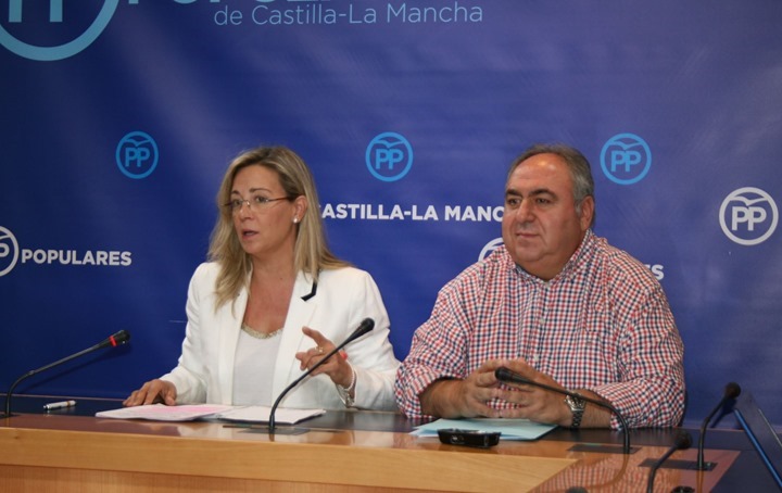 Vicente Tirado y Lola Merino en rueda de prensa, 080916