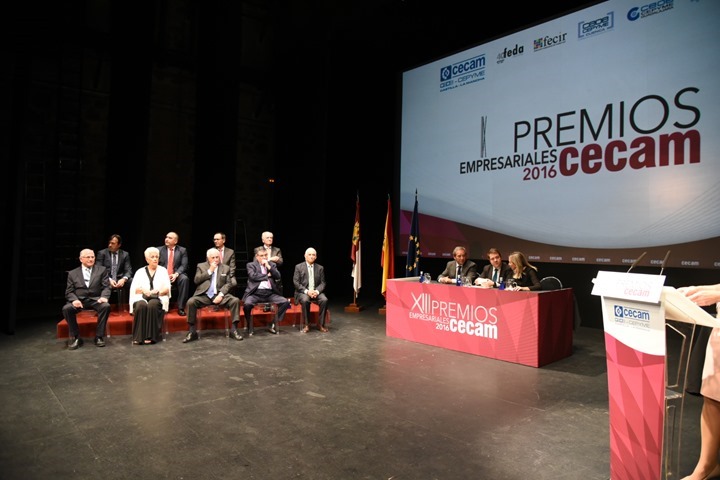 xiii-edicin-de-los-premios-empresariales-cecam_29952812074_o