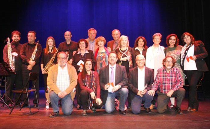 0 Poetas y músicos posando después de su participación en el recital de Almagro