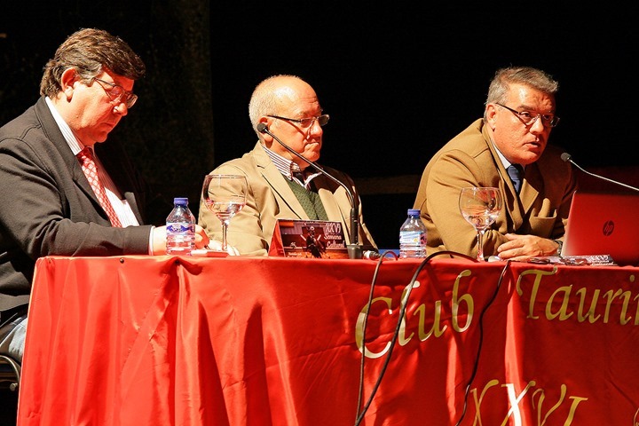 De izquierda a derecha, Manuel Pizarro, Carmelo García e Ignacio García