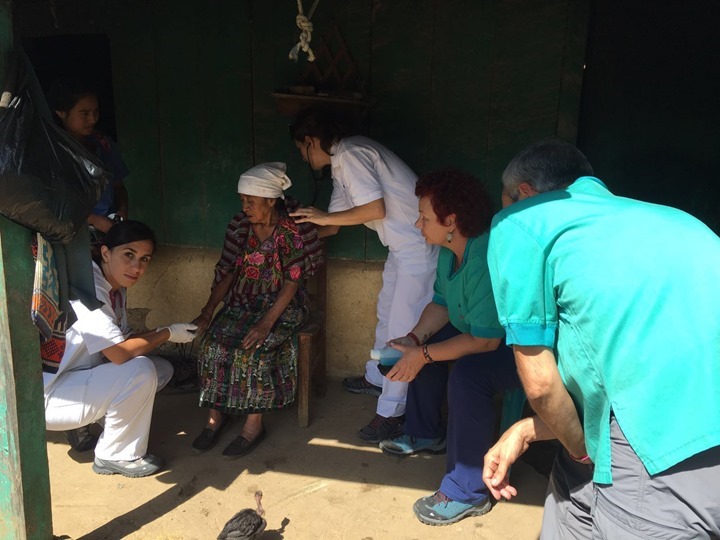 FOTOSANIDAD2. Doctora Hospital Valdepeñas cooperante Guatemala
