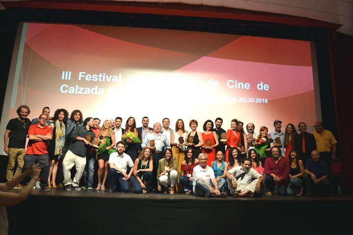 Foto familia festival de Calzada 2016