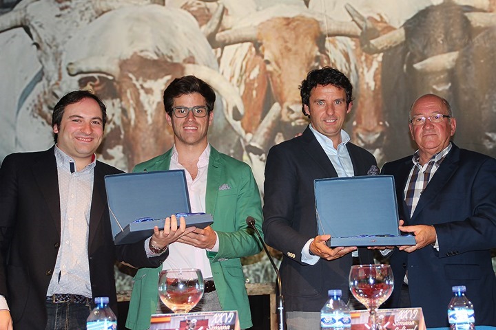 Garc&iacute;a-Minguill&aacute;n, Pinar, Amador y Garc&iacute;a