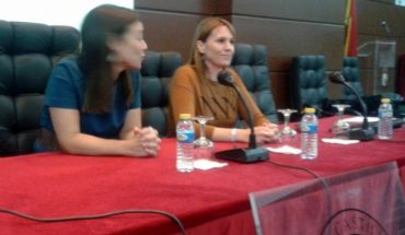 El taller ‘Ligar no es ob-ligar’ muestra en la Universidad la importancia del consentimiento y del respeto en las relaciones