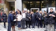 Gil reivindica más medidas de seguridad en las entidades financieras para evitar “accidentes laborales tan fatales” como el de ayer en Caixabank en La Solana