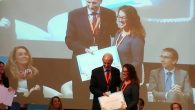 Sara Martínez recoge el premio del VIII Certamen de Buenas Prácticas de UNICEF España entregado en Ciudad Real
