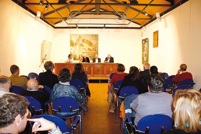 0 Un momento durante la presentación de la novela de González Ortiz