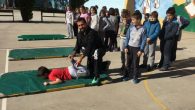 400 escolares de Tomellodo participan en un taller de seguridad ciudadana y defensa personal