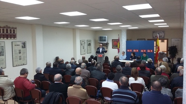 IMAGEN DE LA ASAMBLEA CELEBRADA DURANTE LA INTERVENCION DE NIEVA