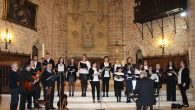 El coro parroquial de Villanueva de los Infantes lleva 41 años consecutivos felicitando la Navidad con sus voces y villancicos