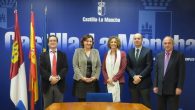 La consejera de Economía, Empresas y Empleo aborda con representantes del ICEX la posibilidad de reforzar la colaboración con el IPEX en 2017