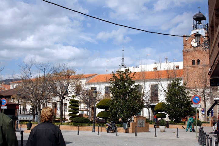 villarrubia de los ojos plaza constitucion y torre del reloj