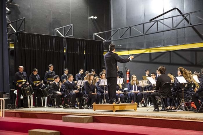 Agrupación musical 16