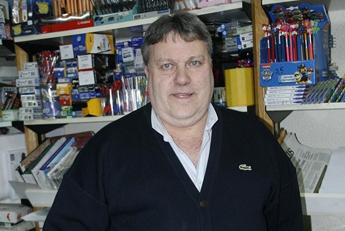 Javier Lozano Raya, propietario de Librería Delfos
