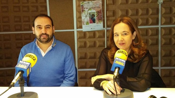 Jesús Ruiz y Jacinta Monroy durante su entrevista en la Cadena Ser