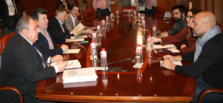 Reuni&oacute;n GPP y Podemos- 270117