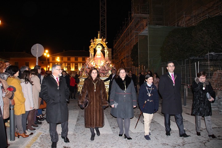 -Virgen de Peñarroya-despedida-capitán  en la procesión de bajada