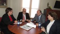 El gobierno regional muestra su apoyo al desarrollo industrial en una empresa de Manzanares