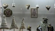 Las farmacias Medina Alarcón y de Mª Teresa Pedraza, ambas de Socuéllamos, ganan el 6º Concurso de Escaparatismo Navideño del Colegio de Farmacéuticos de Ciudad Real