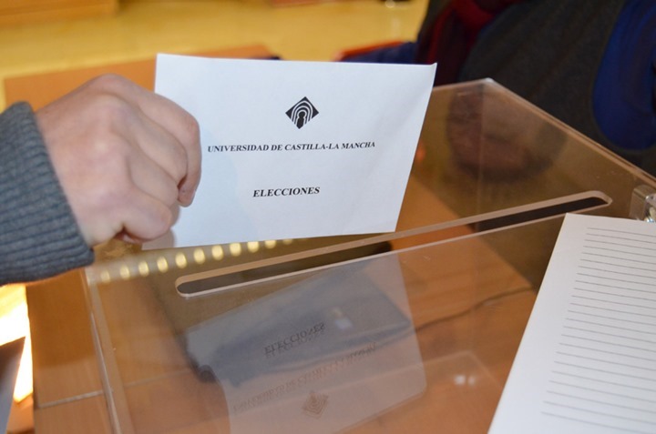 Elecciones Claustro Universitario 18-12-2014 (2).doc