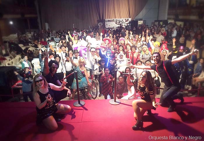Grandes dosis de imaginación y buen humor, en la celebración del primer gran Baile Concurso del Carnaval rabanero 08