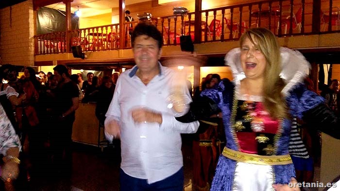 Grandes dosis de imaginación y buen humor, en la celebración del primer gran Baile Concurso del Carnaval rabanero 01