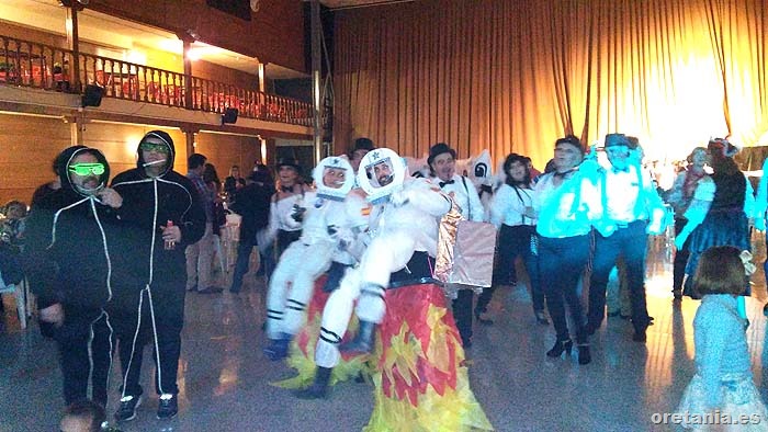 Grandes dosis de imaginación y buen humor, en la celebración del primer gran Baile Concurso del Carnaval rabanero 02
