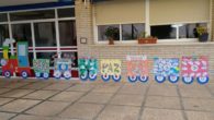 ‘El Tren de la Paz’ recoge los anhelos más inocentes y deseables de los escolares de Aldea del Rey con motivo del Día de la Paz y la No Violencia