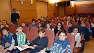 Escolares de Ciudad Real exponen en la Facultad de Educación sus propuestas a problemas de la ciudad